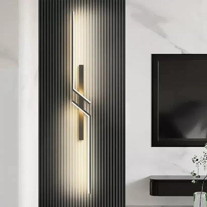 Elegant Sleek Wall Light